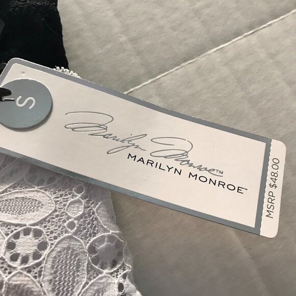 NWT - Marilyn Monroe Floral Lace Halter Bras - Picture 6 of 6